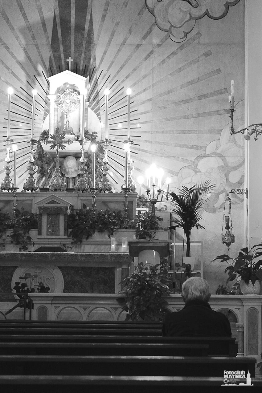 In raccoglimento contemplativo
